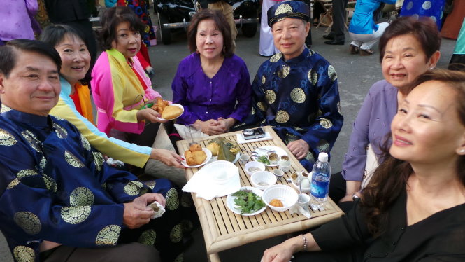 Overseas Vietnamese welcome warm Lunar New Year in homeland